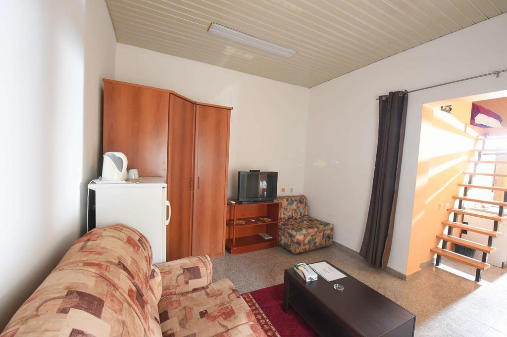 Apartment Inn Rooms Novi Sad Habitación foto